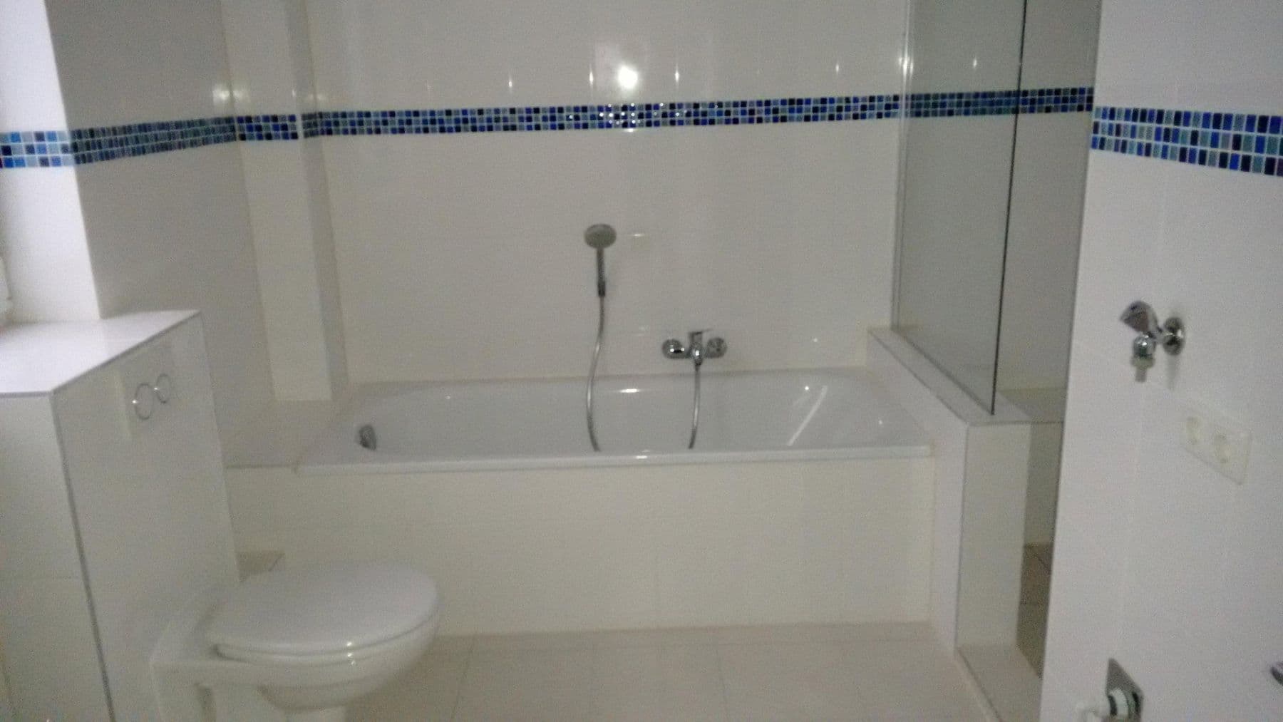 Prodej domu 240 m², pozemek 301 m², Hochheim, Hessen Prodej domu 240 m², pozemek 301 m², Hochheim, Hessen