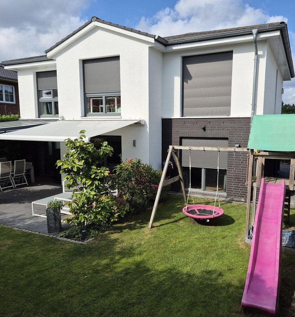 Prodej domu 165 m², pozemek 560 m², Ahrensburg, Šlesvicko-Holštýnsko Prodej domu 165 m², pozemek 560 m², Ahrensburg, Šlesvicko-Holštýnsko