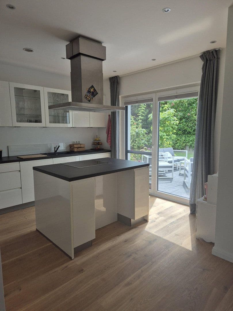 Prodej domu 165 m², pozemek 560 m², Ahrensburg, Šlesvicko-Holštýnsko Prodej domu 165 m², pozemek 560 m², Ahrensburg, Šlesvicko-Holštýnsko