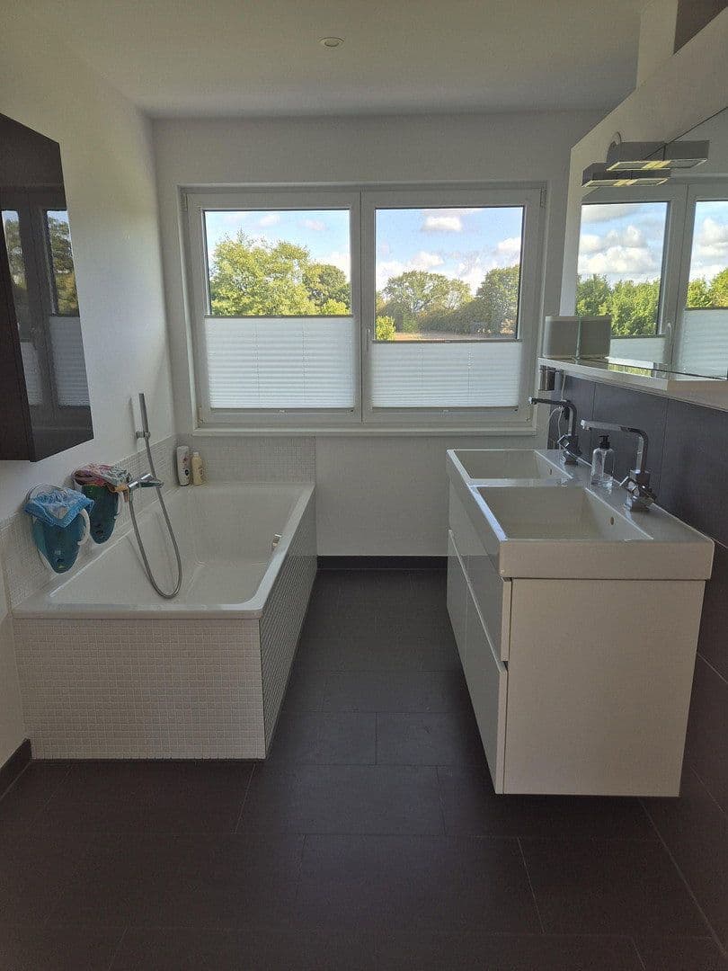 Prodej domu 165 m², pozemek 560 m², Ahrensburg, Šlesvicko-Holštýnsko Prodej domu 165 m², pozemek 560 m², Ahrensburg, Šlesvicko-Holštýnsko