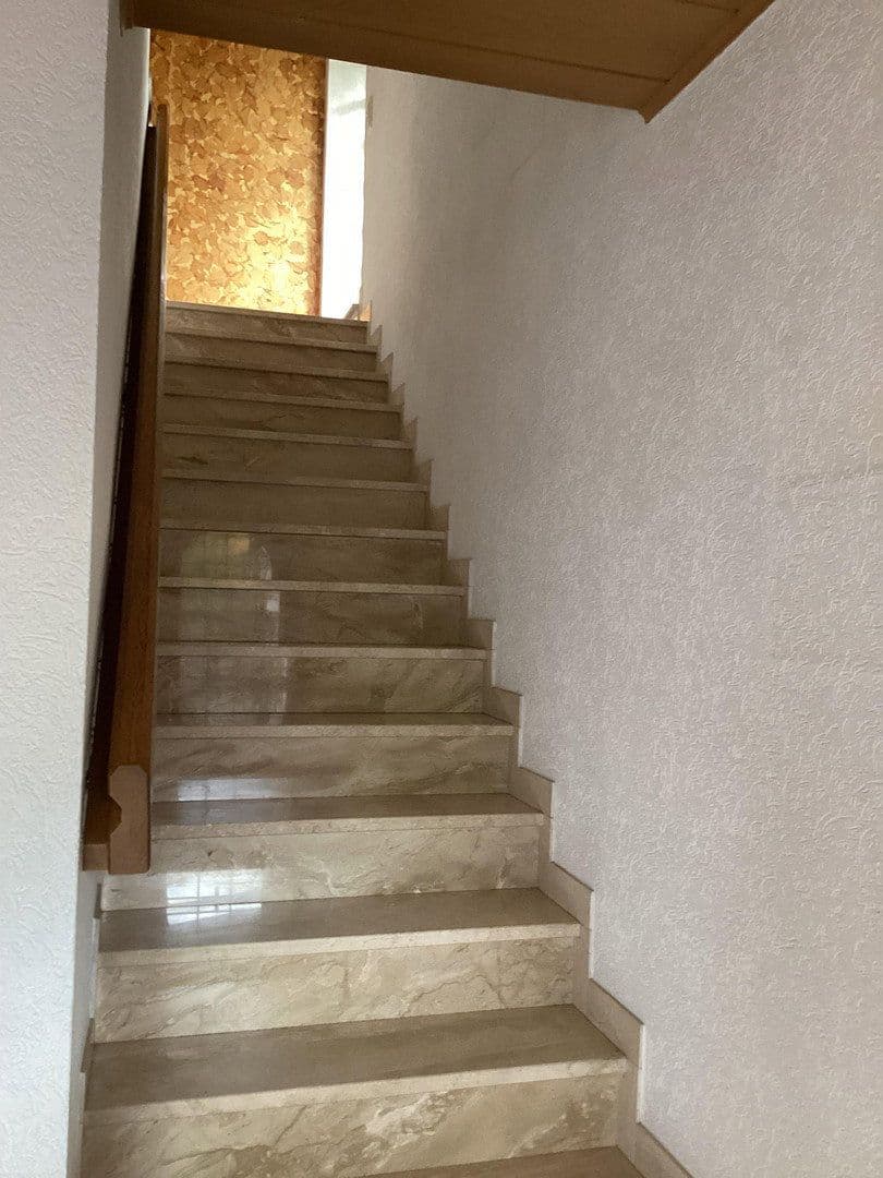 Prodej domu 195 m², pozemek 408 m², Ingelheim am Rhein, Porýní-Falc Prodej domu 195 m², pozemek 408 m², Ingelheim am Rhein, Porýní-Falc