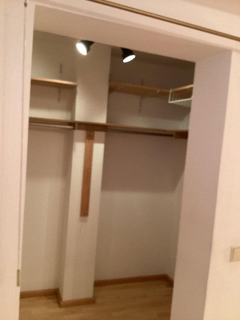 Prodej domu 195 m², pozemek 408 m², Ingelheim am Rhein, Porýní-Falc Prodej domu 195 m², pozemek 408 m², Ingelheim am Rhein, Porýní-Falc