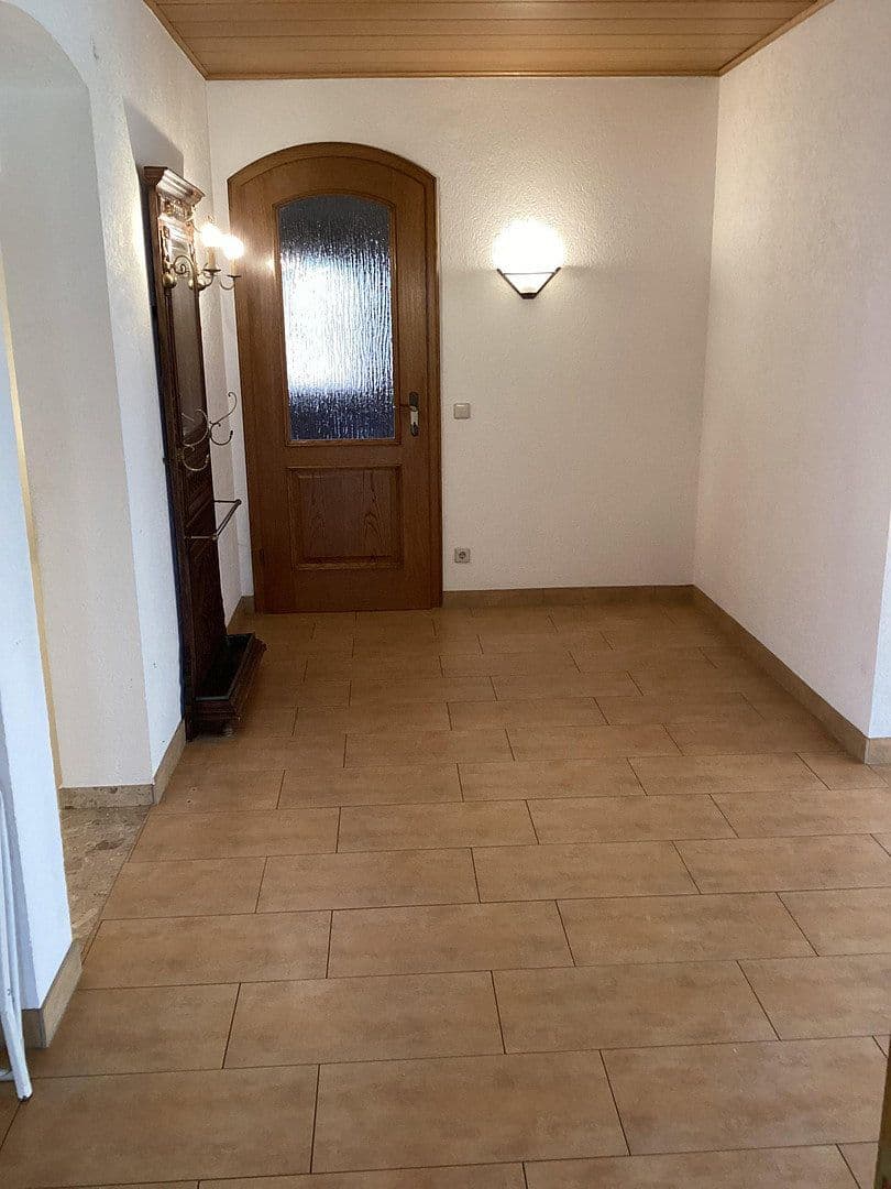 Prodej domu 195 m², pozemek 408 m², Ingelheim am Rhein, Porýní-Falc Prodej domu 195 m², pozemek 408 m², Ingelheim am Rhein, Porýní-Falc