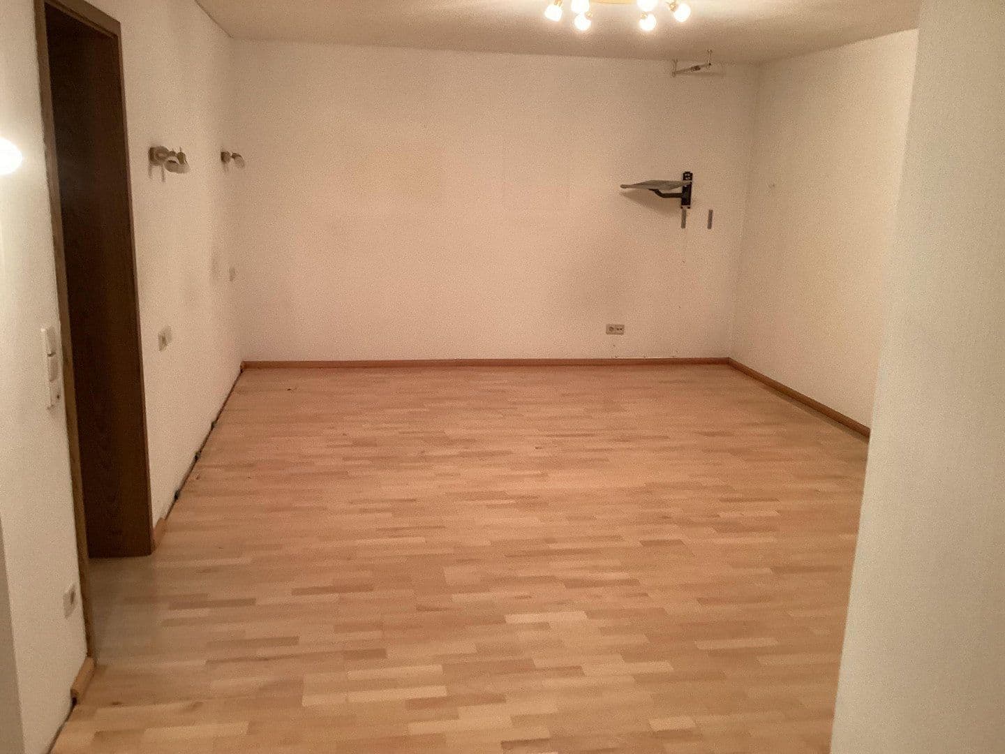 Prodej domu 195 m², pozemek 408 m², Ingelheim am Rhein, Porýní-Falc Prodej domu 195 m², pozemek 408 m², Ingelheim am Rhein, Porýní-Falc