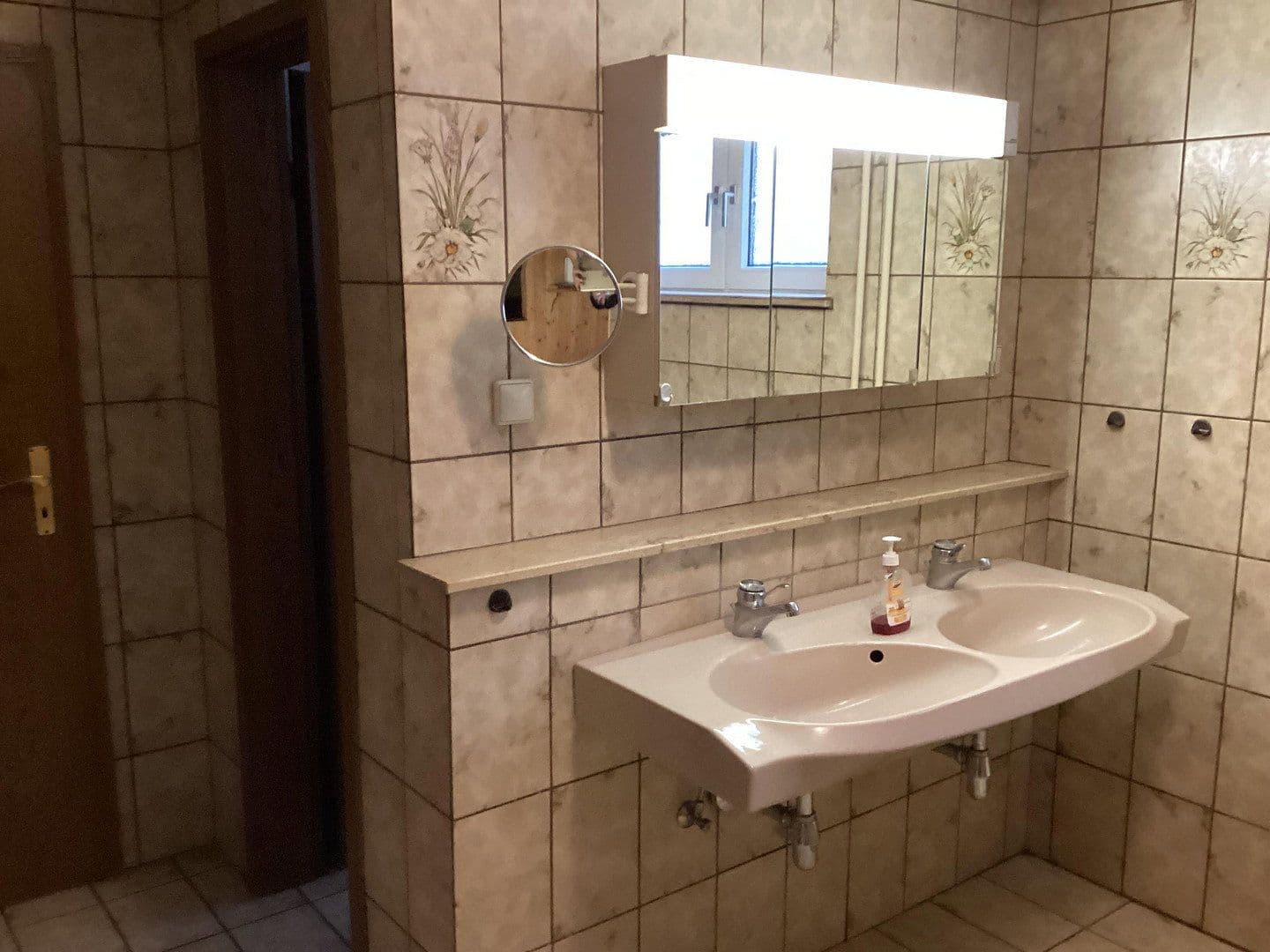 Prodej domu 195 m², pozemek 408 m², Ingelheim am Rhein, Porýní-Falc Prodej domu 195 m², pozemek 408 m², Ingelheim am Rhein, Porýní-Falc