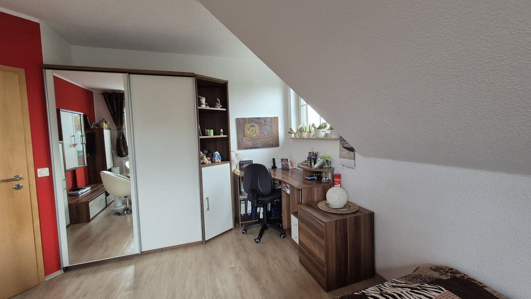 Prodej domu 130 m², pozemek 587 m², Leuna, Sasko-Anhaltsko Prodej domu 130 m², pozemek 587 m², Leuna, Sasko-Anhaltsko