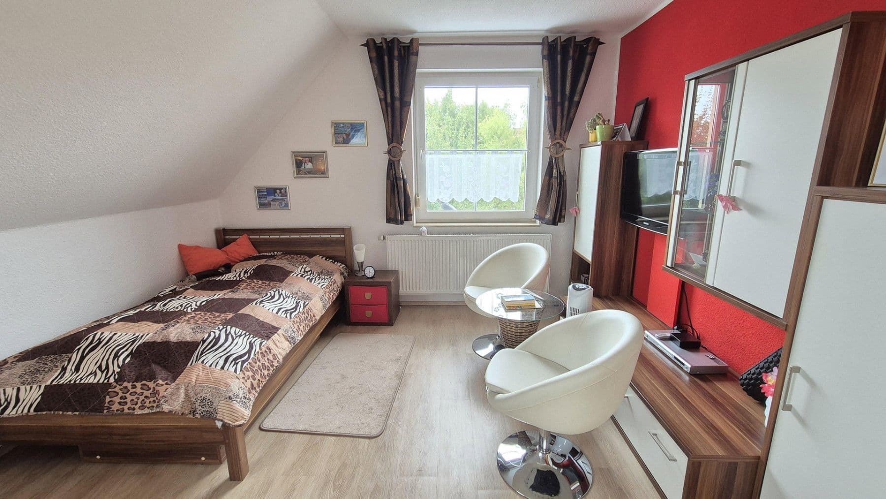 Prodej domu 130 m², pozemek 587 m², Leuna, Sasko-Anhaltsko Prodej domu 130 m², pozemek 587 m², Leuna, Sasko-Anhaltsko