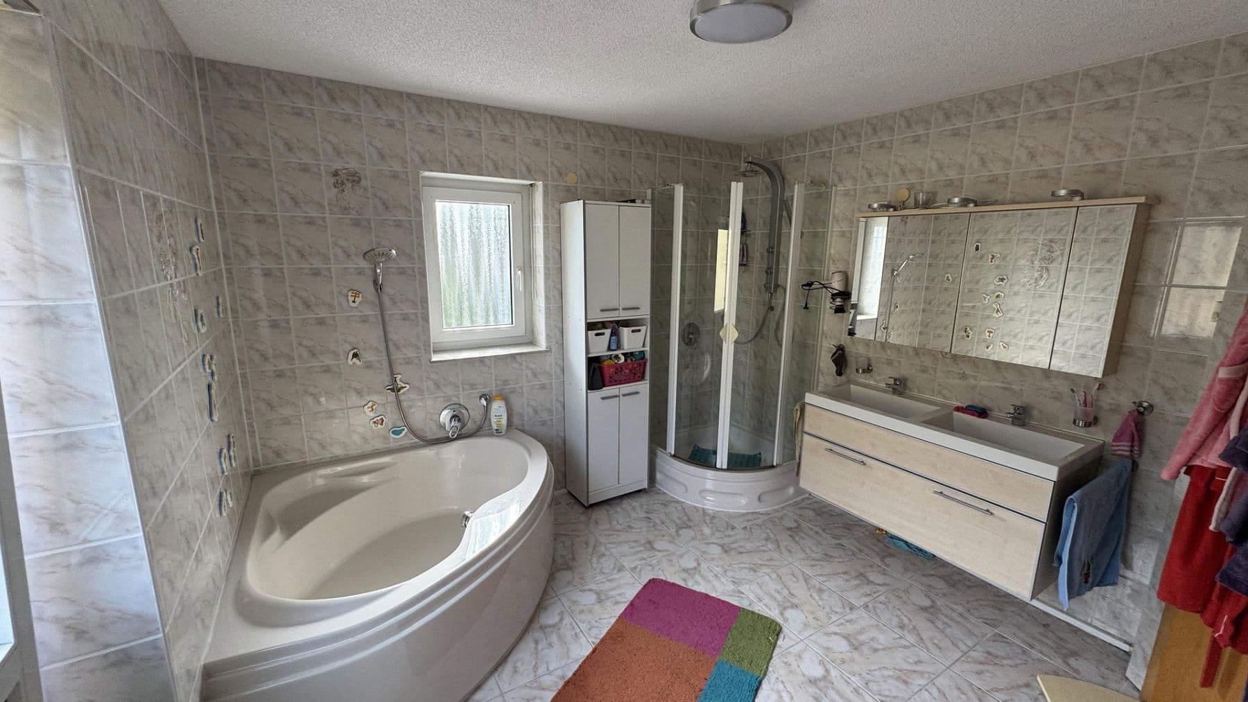 Prodej domu 260 m², pozemek 527 m², Grenzach-Wyhlen, Bádensko-Württembersko Prodej domu 260 m², pozemek 527 m², Grenzach-Wyhlen, Bádensko-Württembersko