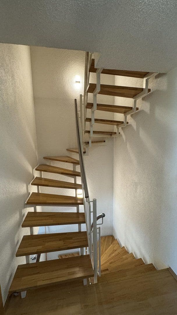Prodej domu 260 m², pozemek 527 m², Grenzach-Wyhlen, Bádensko-Württembersko Prodej domu 260 m², pozemek 527 m², Grenzach-Wyhlen, Bádensko-Württembersko