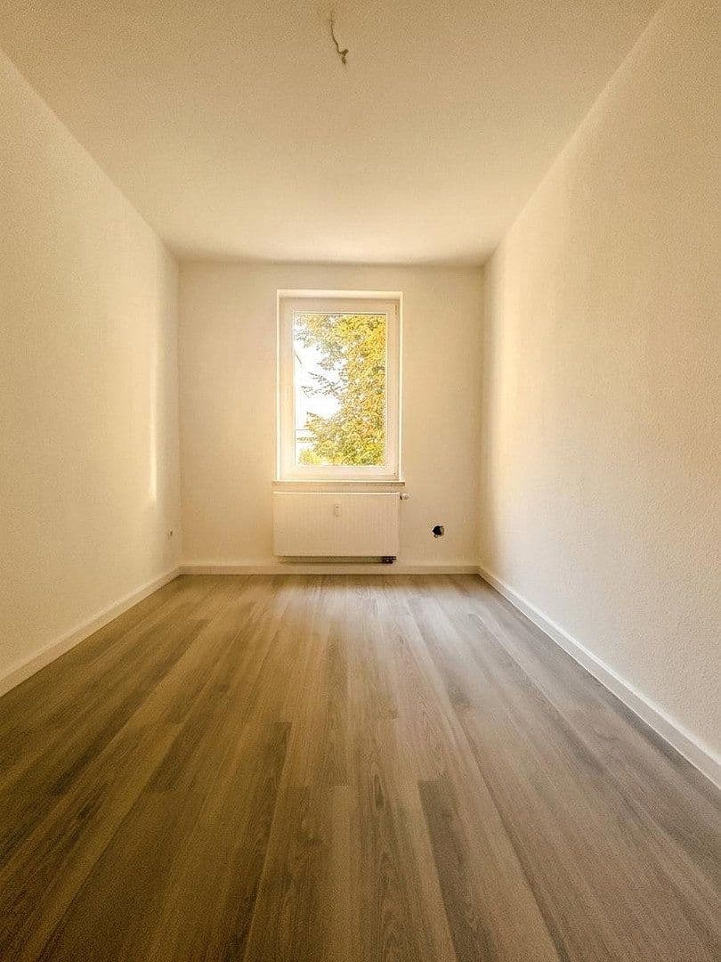 Pronájem bytu 2+1 43 m², Hallesche Straße 13, Dessau-Roßlau, Sasko-Anhaltsko Pronájem bytu 2+1 43 m², Hallesche Straße 13, Dessau-Roßlau, Sasko-Anhaltsko