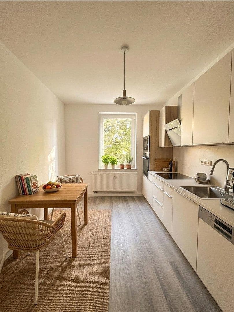 Pronájem bytu 2+1 43 m², Hallesche Straße 13, Dessau-Roßlau, Sasko-Anhaltsko Pronájem bytu 2+1 43 m², Hallesche Straße 13, Dessau-Roßlau, Sasko-Anhaltsko