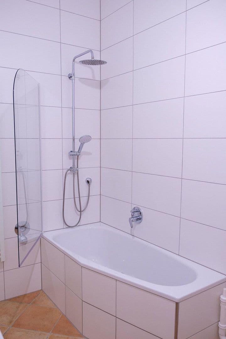 Pronájem bytu 3+1 90 m², Mannheim, Bádensko-Württembersko Pronájem bytu 3+1 90 m², Mannheim, Bádensko-Württembersko