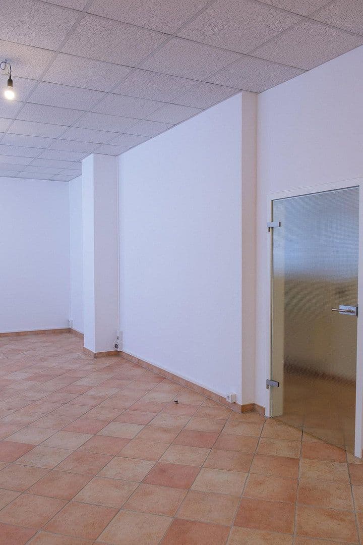 Pronájem bytu 3+1 90 m², Mannheim, Bádensko-Württembersko Pronájem bytu 3+1 90 m², Mannheim, Bádensko-Württembersko