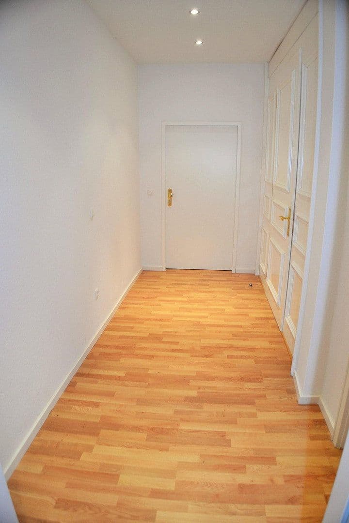 Pronájem bytu 1+1 48 m², Friedrichstrasse 47, Wiesbaden-Innenstadt, Hessen Pronájem bytu 1+1 48 m², Friedrichstrasse 47, Wiesbaden-Innenstadt, Hessen