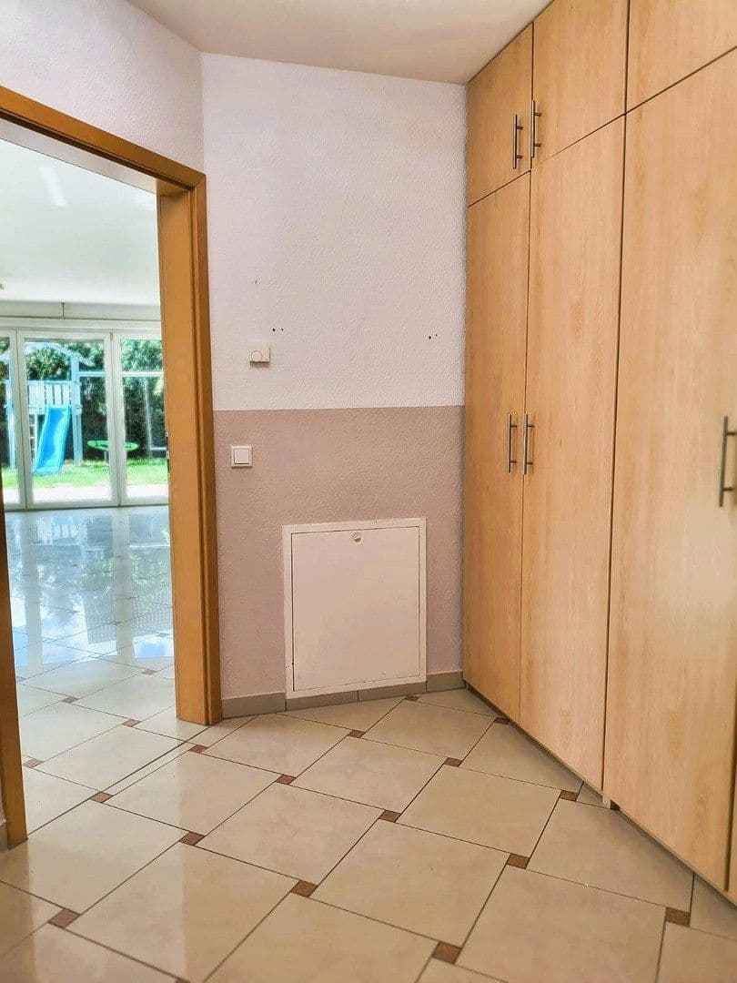 Prodej domu 140 m², pozemek 289 m², Ginsterweg 5, Erkrath, Severní Porýní-Vestfálsko Prodej domu 140 m², pozemek 289 m², Ginsterweg 5, Erkrath, Severní Porýní-Vestfálsko