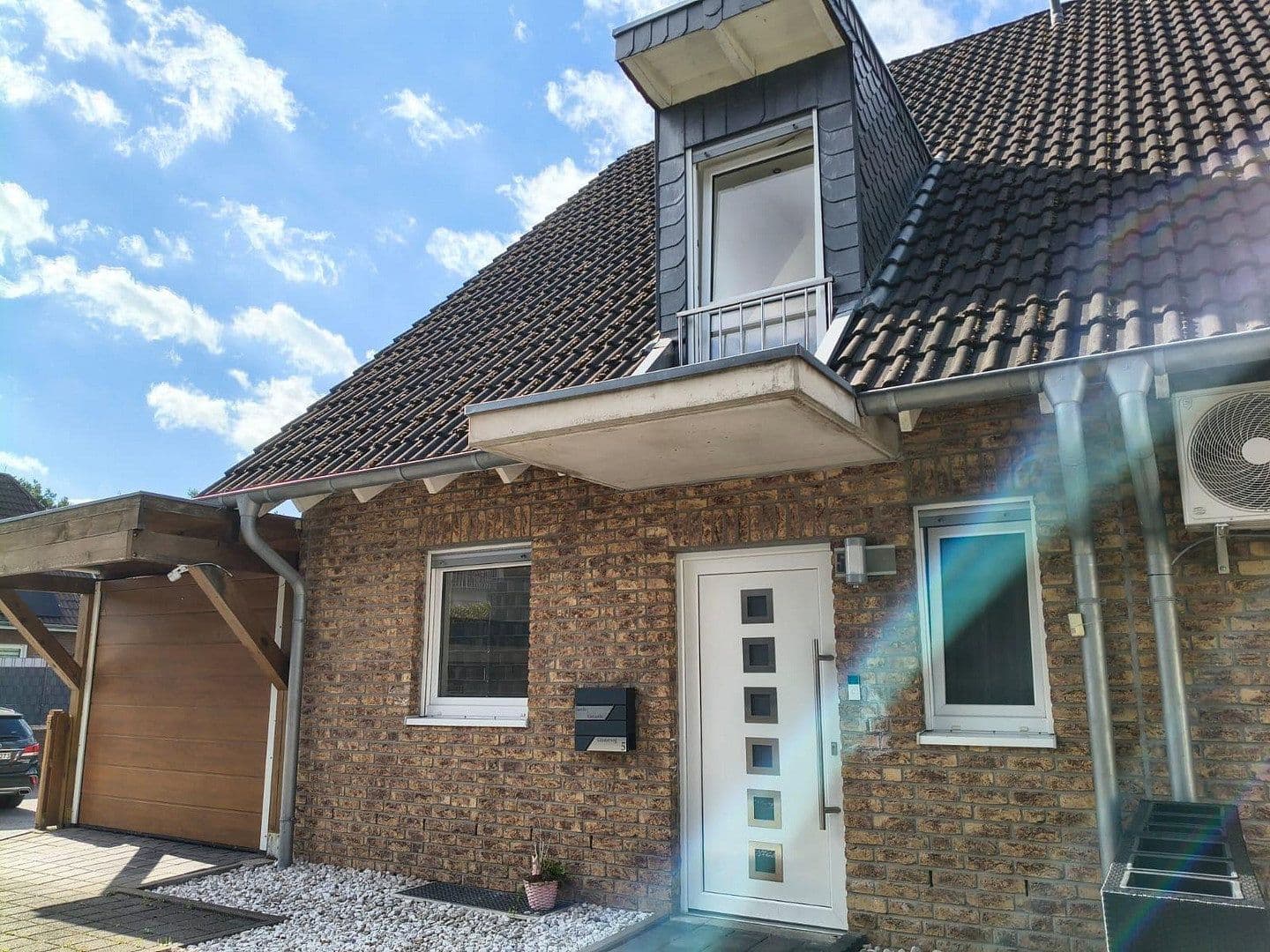 Prodej domu 140 m², pozemek 289 m², Ginsterweg 5, Erkrath, Severní Porýní-Vestfálsko Prodej domu 140 m², pozemek 289 m², Ginsterweg 5, Erkrath, Severní Porýní-Vestfálsko