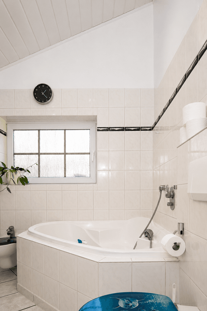Prodej domu 126 m², pozemek 670 m², Kerpen, Severní Porýní-Vestfálsko Prodej domu 126 m², pozemek 670 m², Kerpen, Severní Porýní-Vestfálsko