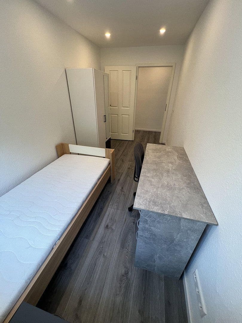 Pronájem bytu 4+1 85 m², Mannheim, Bádensko-Württembersko Pronájem bytu 4+1 85 m², Mannheim, Bádensko-Württembersko