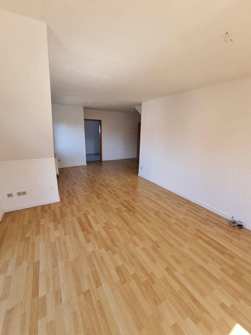 Pronájem bytu 3+1 98 m², Schwalbenweg, Bördeland, Sasko-Anhaltsko Pronájem bytu 3+1 98 m², Schwalbenweg, Bördeland, Sasko-Anhaltsko