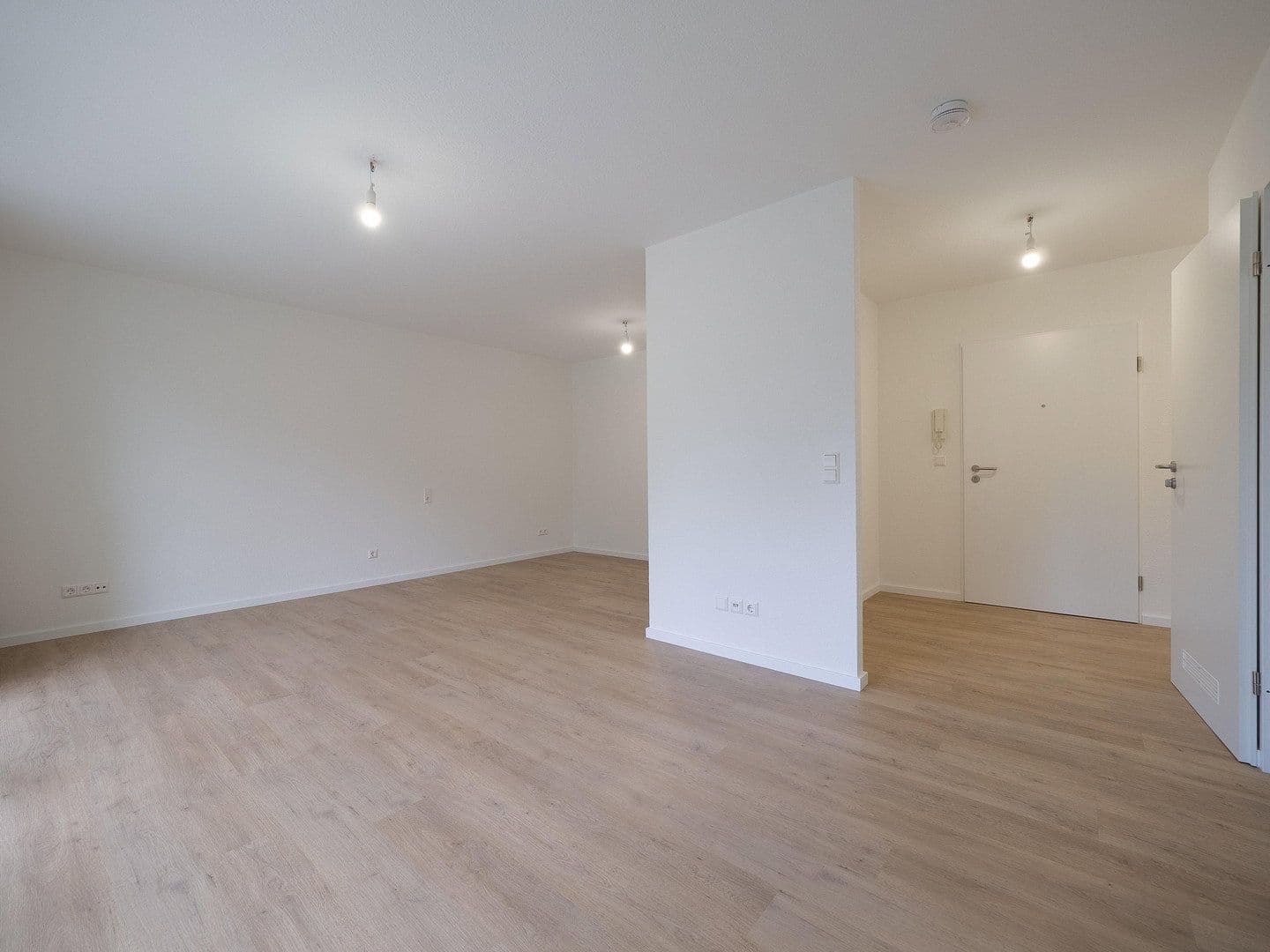 Pronájem bytu 1+kk 45 m², Waldkirch, Bádensko-Württembersko Pronájem bytu 1+kk 45 m², Waldkirch, Bádensko-Württembersko
