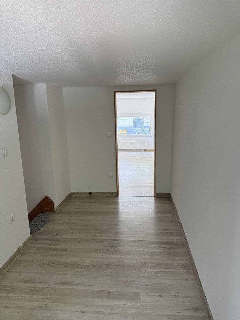 Pronájem bytu 2+1 49 m², Schwarzbach 82, Wuppertal, Severní Porýní-Vestfálsko Pronájem bytu 2+1 49 m², Schwarzbach 82, Wuppertal, Severní Porýní-Vestfálsko