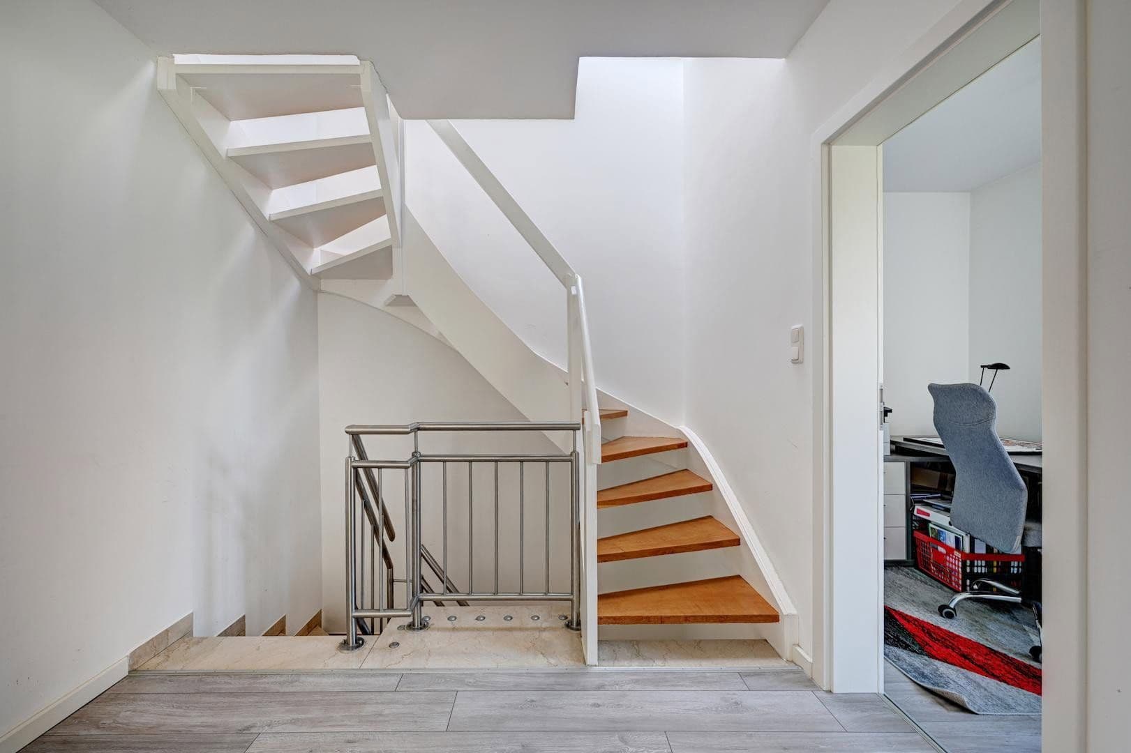 Prodej domu 150 m², pozemek 371 m², Vaterstetten, Bavorsko Prodej domu 150 m², pozemek 371 m², Vaterstetten, Bavorsko
