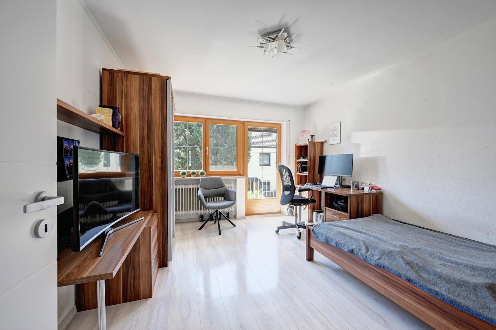 Prodej domu 150 m², pozemek 371 m², Vaterstetten, Bavorsko Prodej domu 150 m², pozemek 371 m², Vaterstetten, Bavorsko