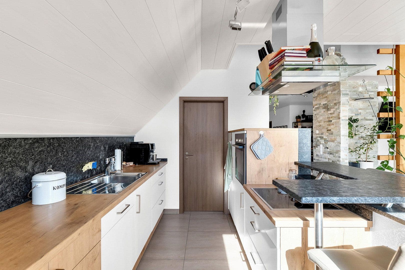 Prodej domu 223 m², pozemek 847 m², Crailsheim, Bádensko-Württembersko Prodej domu 223 m², pozemek 847 m², Crailsheim, Bádensko-Württembersko