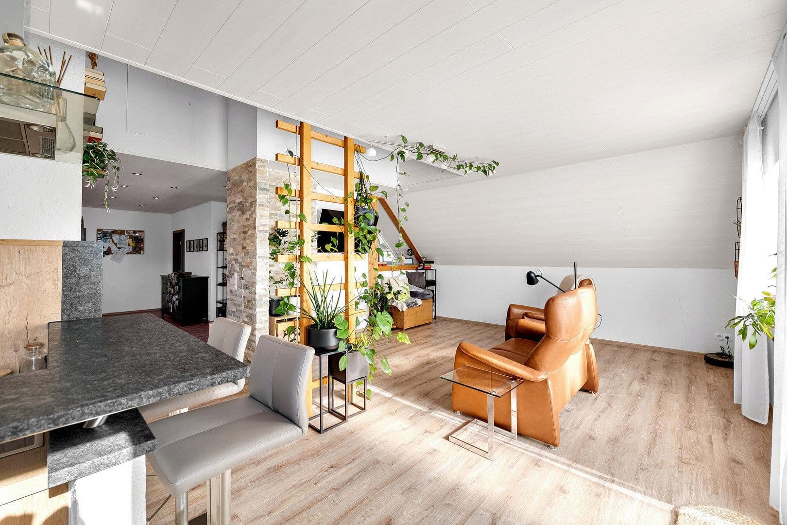 Prodej domu 223 m², pozemek 847 m², Crailsheim, Bádensko-Württembersko Prodej domu 223 m², pozemek 847 m², Crailsheim, Bádensko-Württembersko