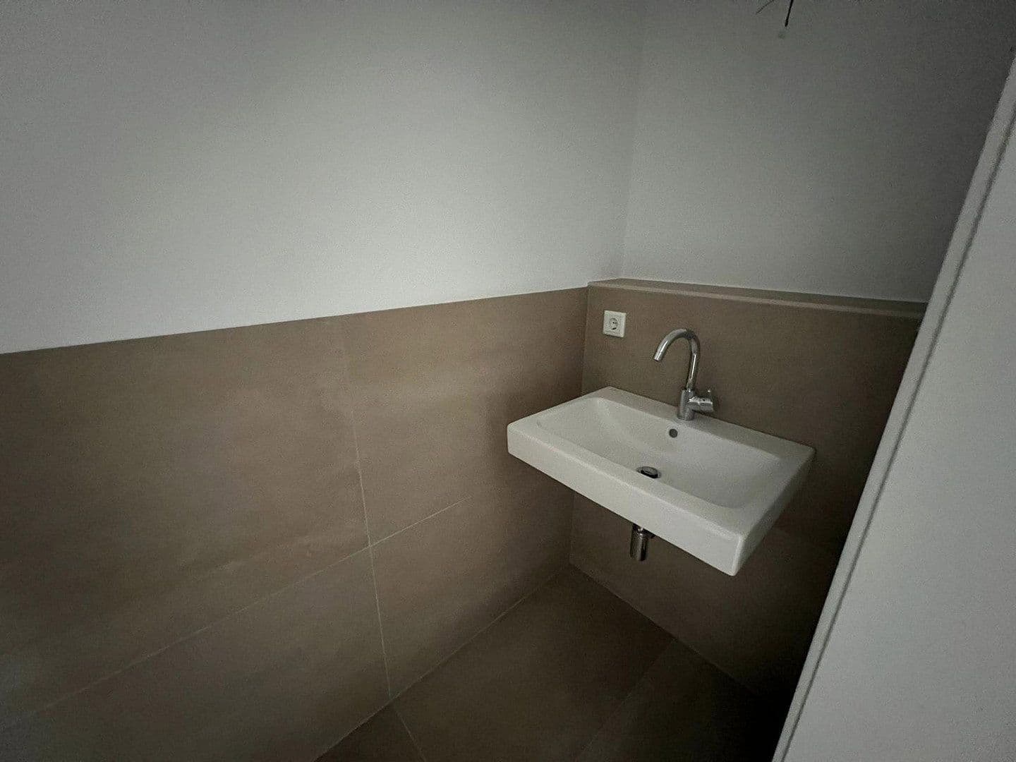 Pronájem bytu 3+1 86 m², Köln, Severní Porýní-Vestfálsko Pronájem bytu 3+1 86 m², Köln, Severní Porýní-Vestfálsko