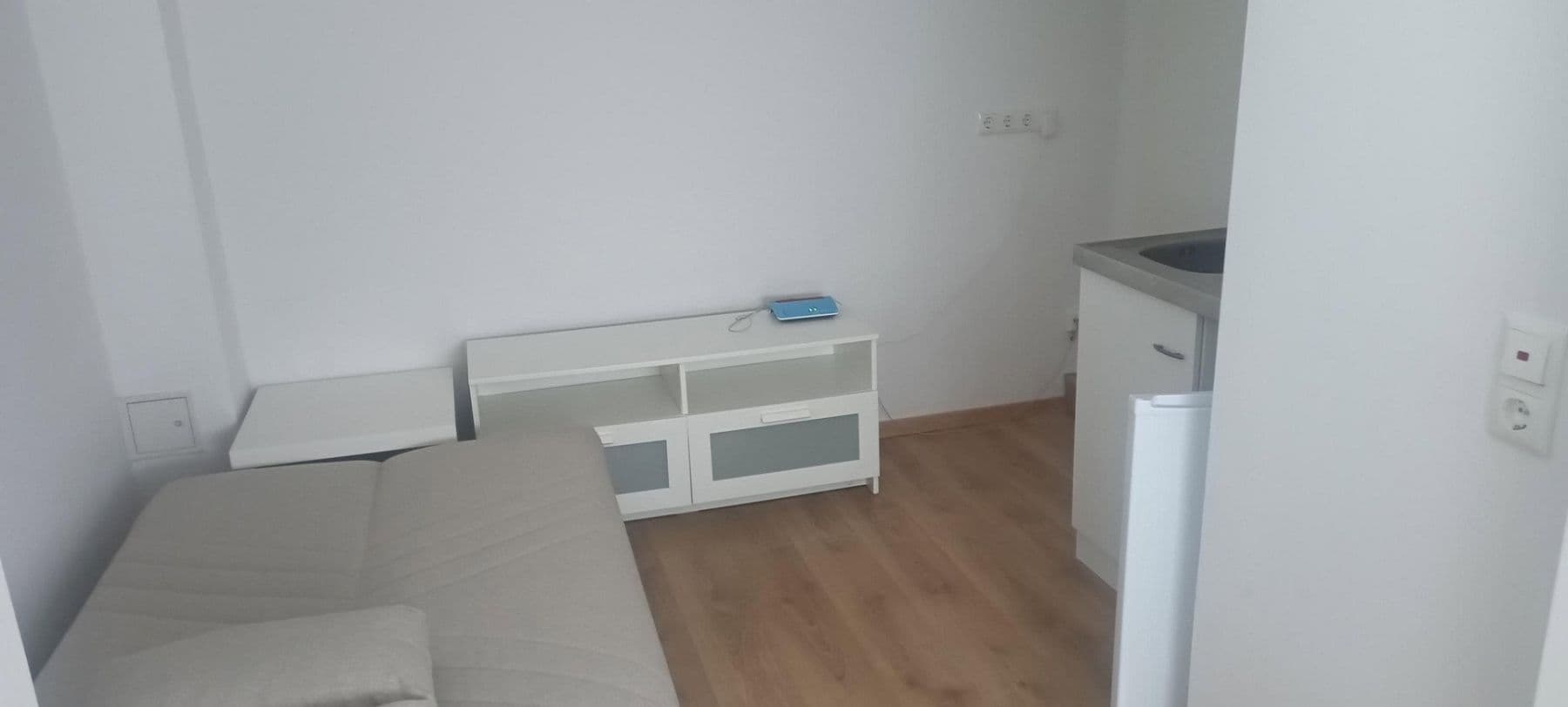 Pronájem bytu 1+1 12 m², Löhnhorster Straße, Bremen, Bremen Pronájem bytu 1+1 12 m², Löhnhorster Straße, Bremen, Bremen
