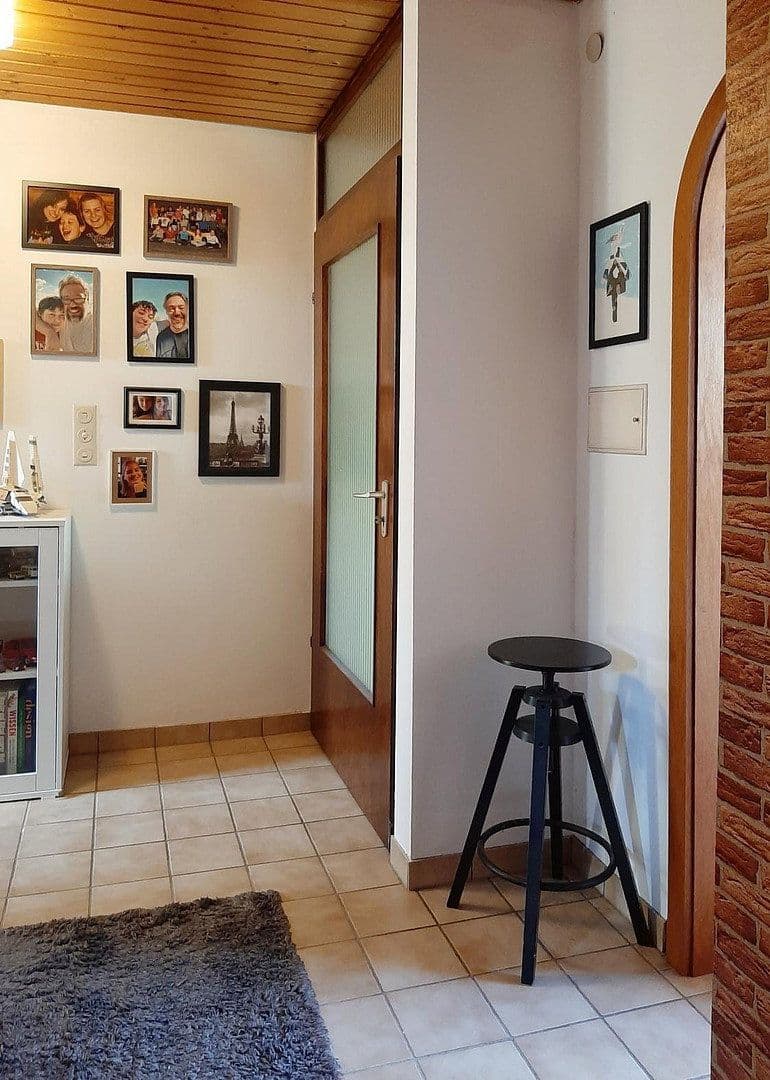 Prodej domu 162 m², pozemek 254 m², Hornbergstraße 38, Ditzingen, Bádensko-Württembersko Prodej domu 162 m², pozemek 254 m², Hornbergstraße 38, Ditzingen, Bádensko-Württembersko