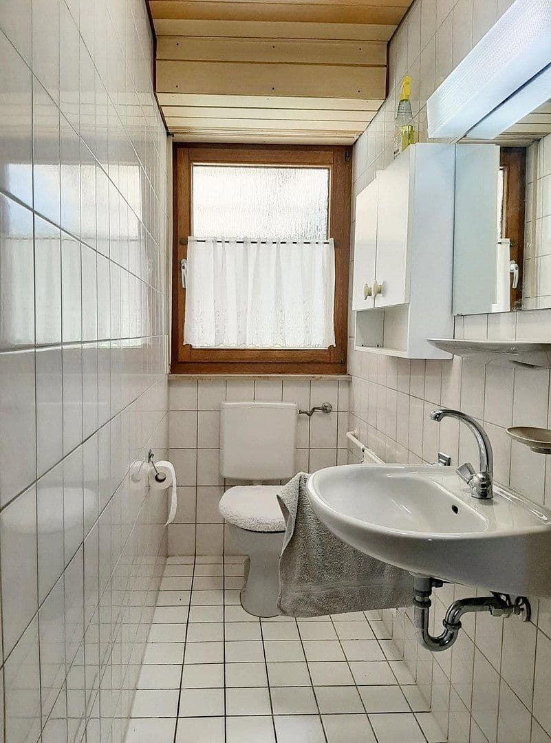 Prodej domu 162 m², pozemek 254 m², Hornbergstraße 38, Ditzingen, Bádensko-Württembersko Prodej domu 162 m², pozemek 254 m², Hornbergstraße 38, Ditzingen, Bádensko-Württembersko