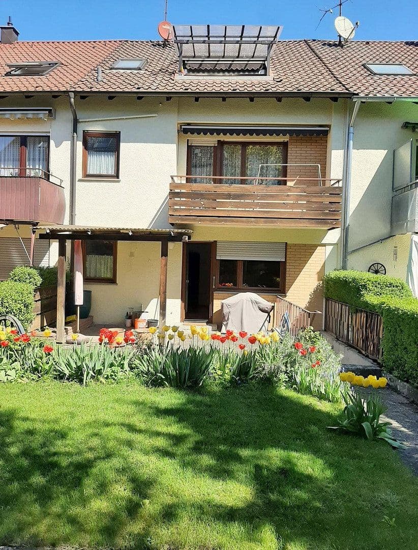 Prodej domu 162 m², pozemek 254 m², Hornbergstraße 38, Ditzingen, Bádensko-Württembersko Prodej domu 162 m², pozemek 254 m², Hornbergstraße 38, Ditzingen, Bádensko-Württembersko