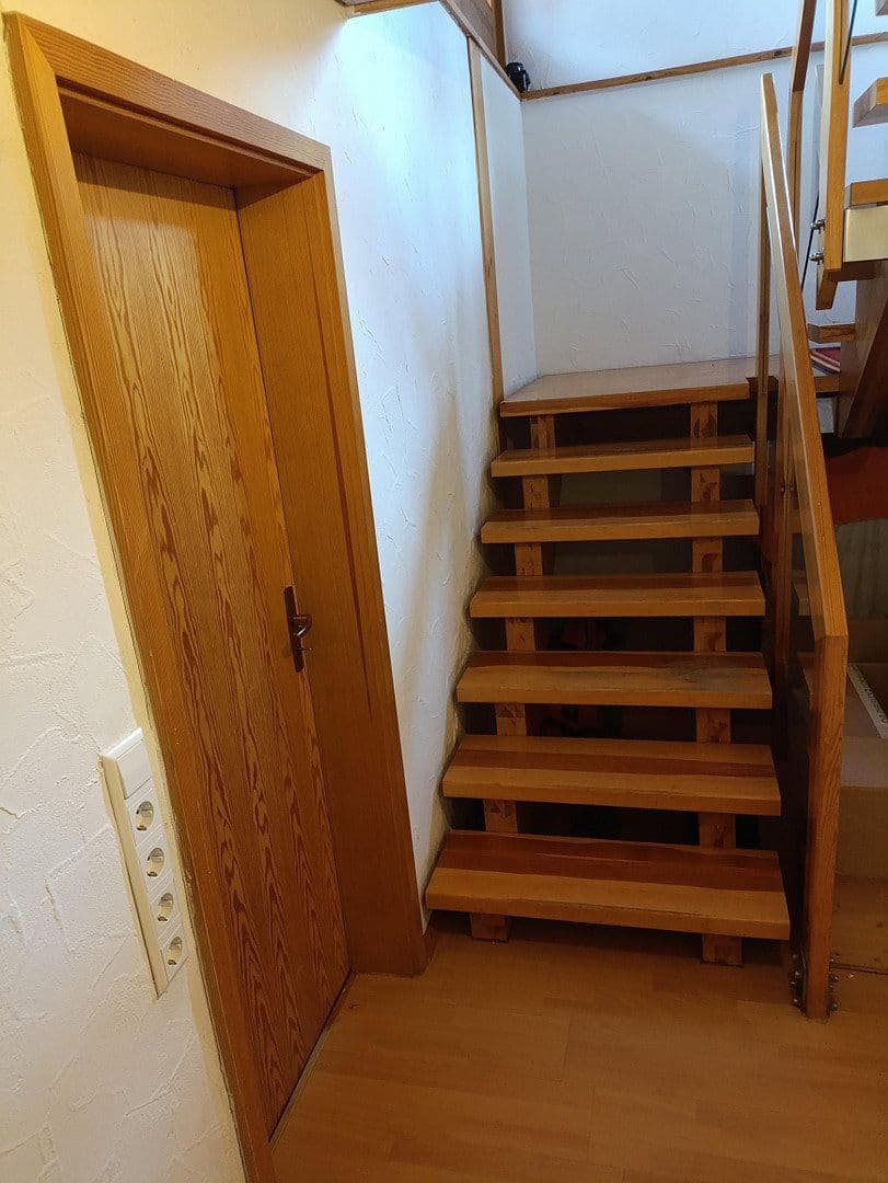 Prodej domu 145 m², pozemek 657 m², Winnenden, Bádensko-Württembersko Prodej domu 145 m², pozemek 657 m², Winnenden, Bádensko-Württembersko