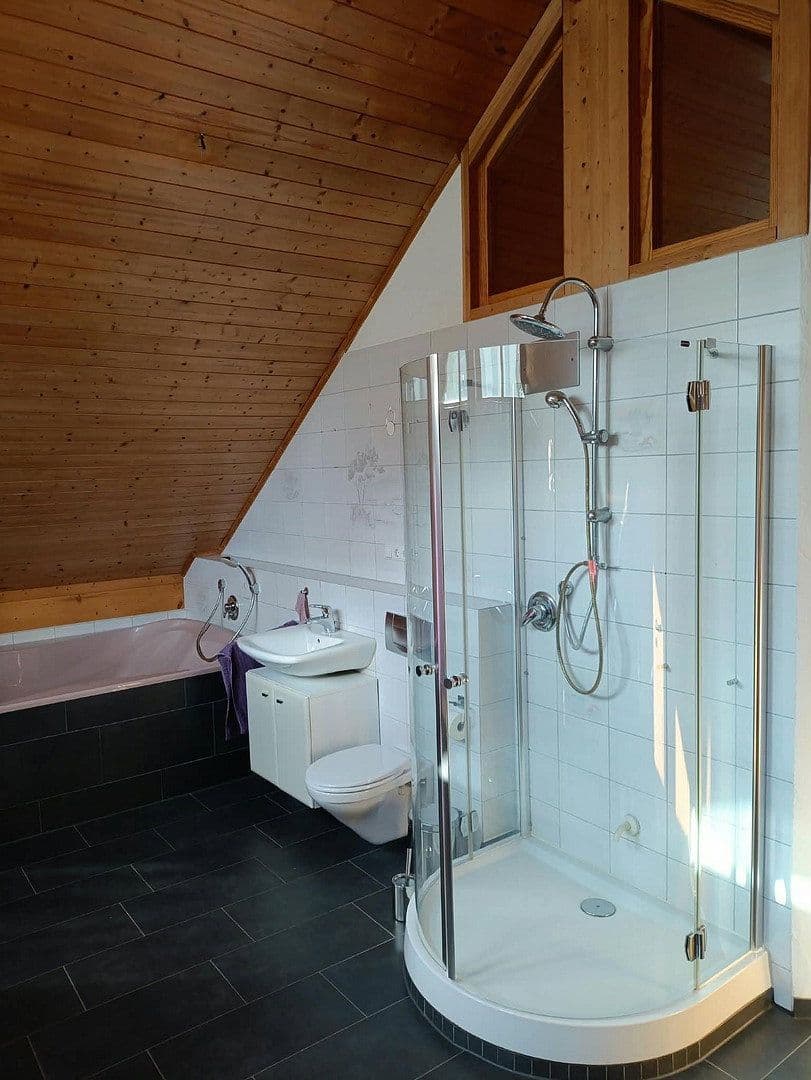 Prodej domu 145 m², pozemek 657 m², Winnenden, Bádensko-Württembersko Prodej domu 145 m², pozemek 657 m², Winnenden, Bádensko-Württembersko