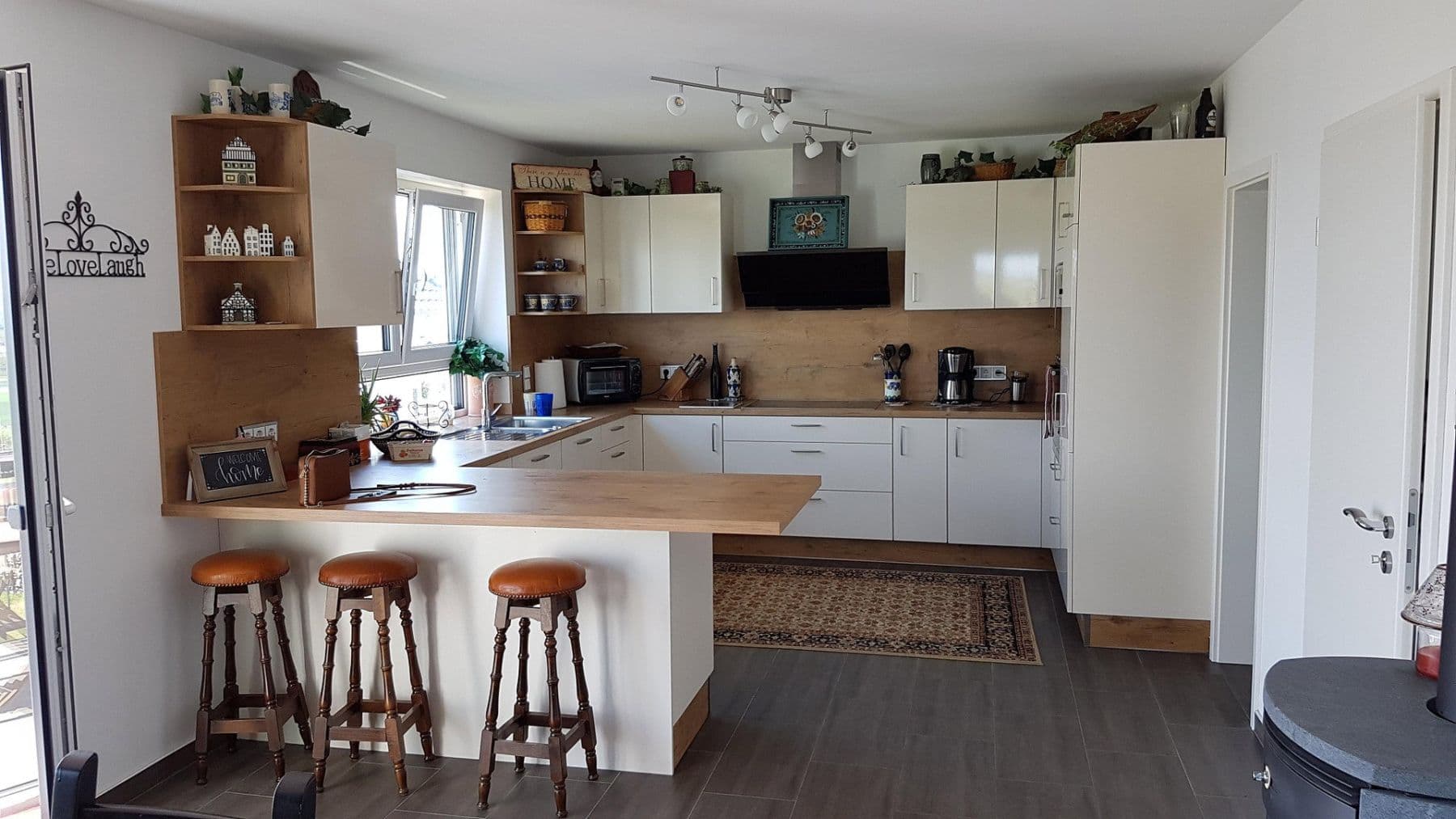 Pronájem domu 219 m², pozemek 300 m², Essenheim, Porýní-Falc Pronájem domu 219 m², pozemek 300 m², Essenheim, Porýní-Falc