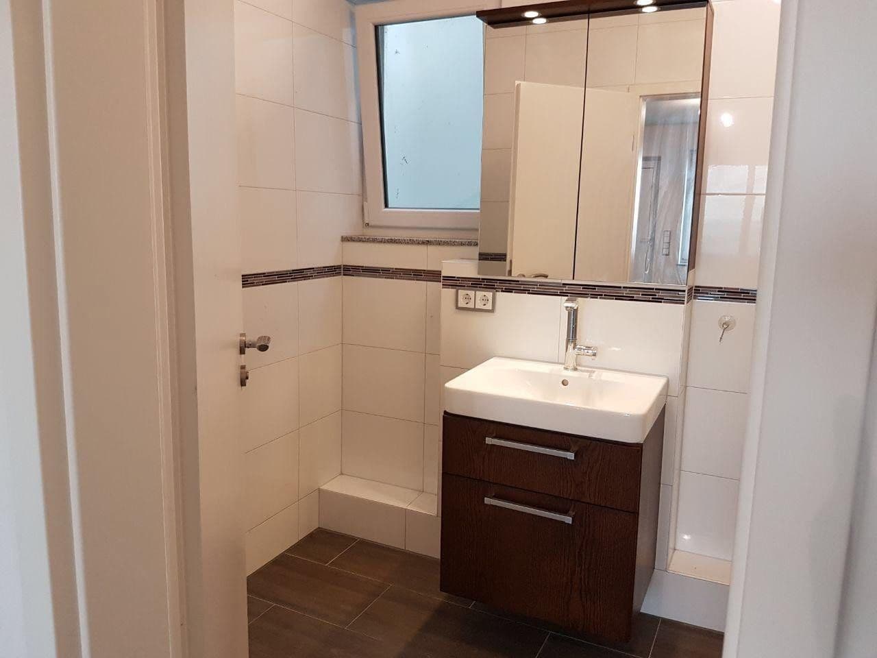 Pronájem domu 219 m², pozemek 300 m², Essenheim, Porýní-Falc Pronájem domu 219 m², pozemek 300 m², Essenheim, Porýní-Falc
