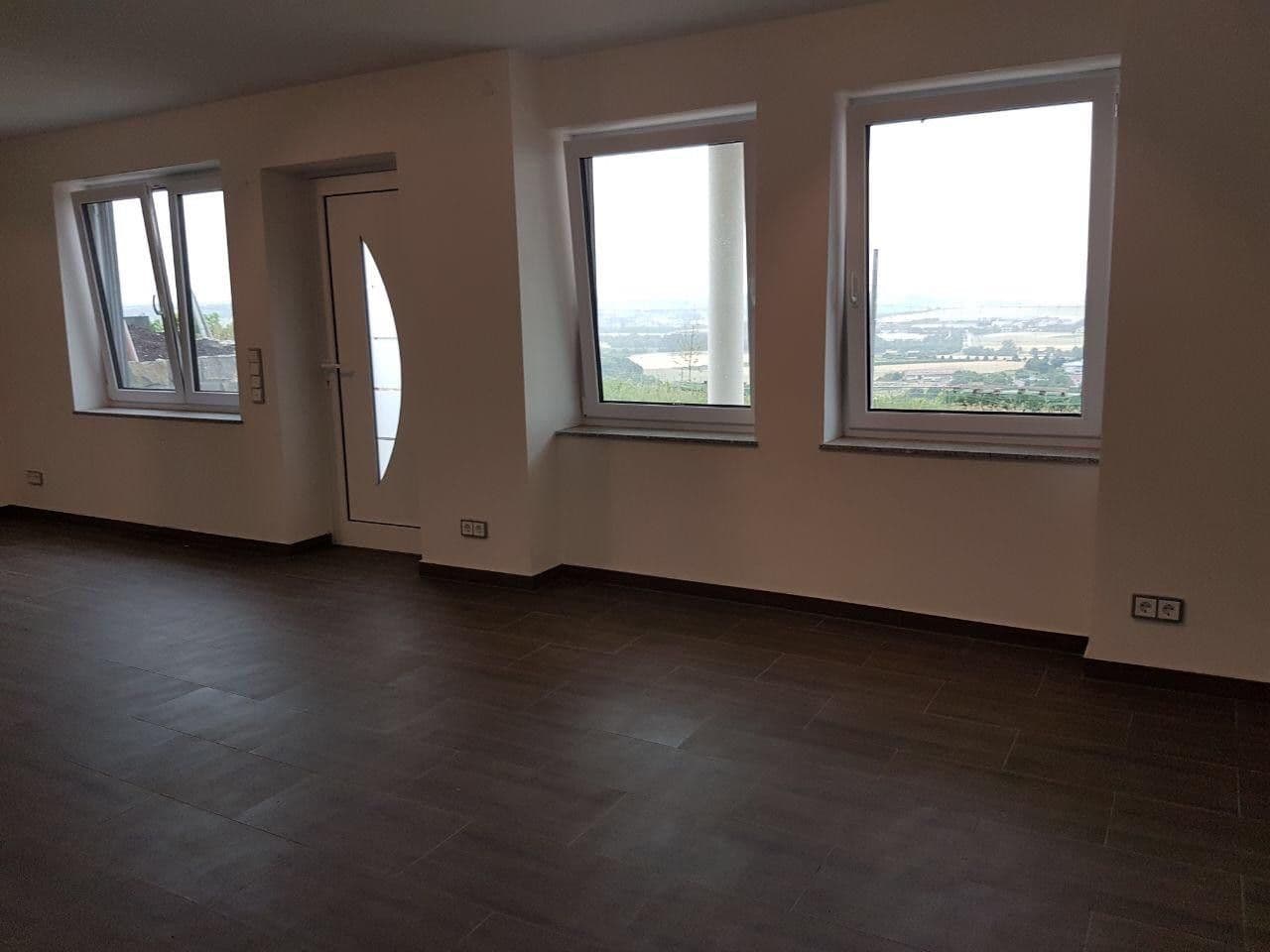Pronájem domu 219 m², pozemek 300 m², Essenheim, Porýní-Falc Pronájem domu 219 m², pozemek 300 m², Essenheim, Porýní-Falc