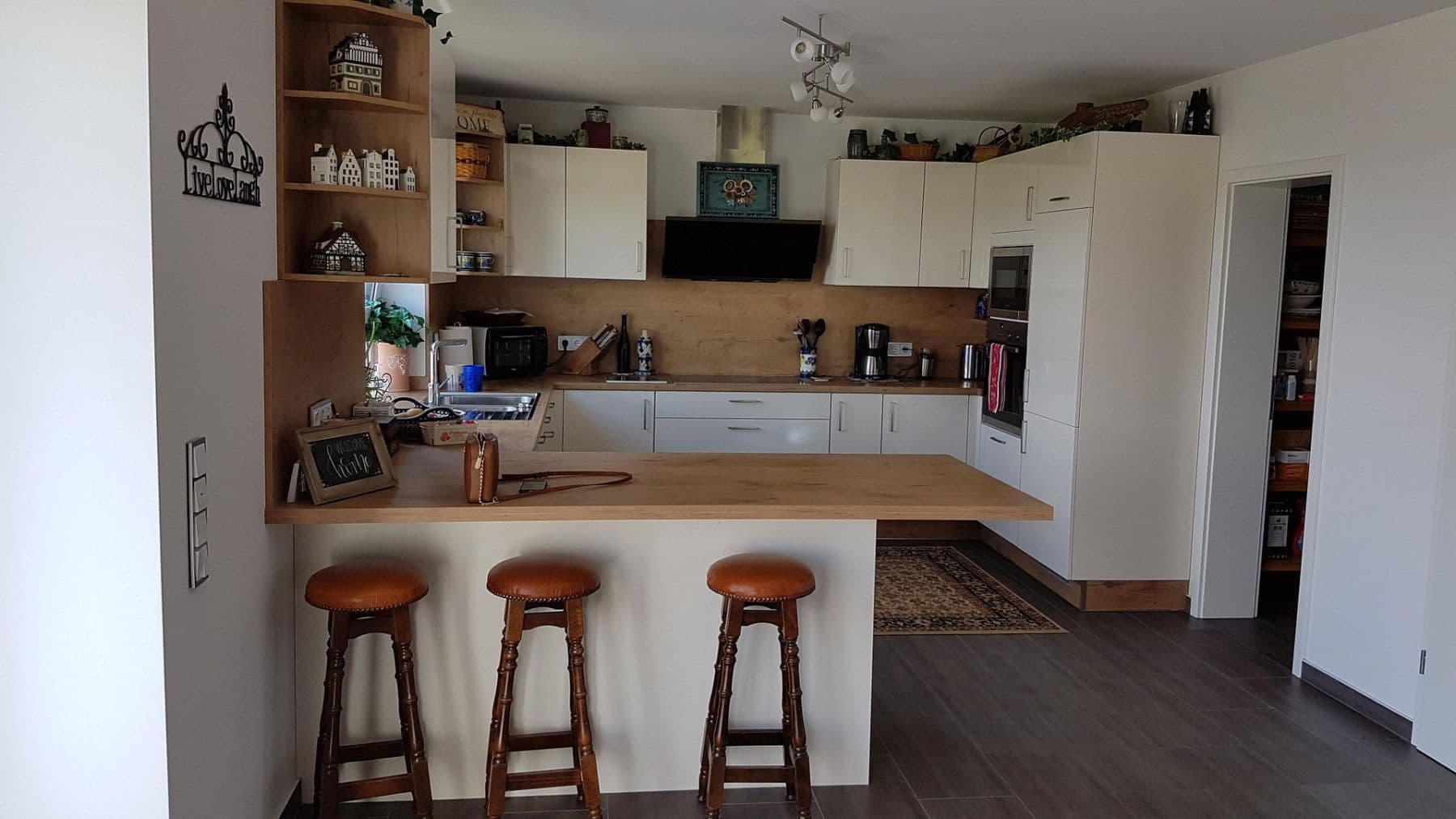 Pronájem domu 219 m², pozemek 300 m², Essenheim, Porýní-Falc Pronájem domu 219 m², pozemek 300 m², Essenheim, Porýní-Falc
