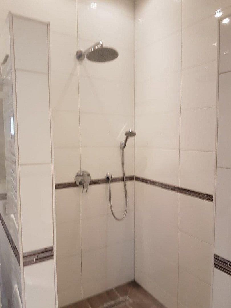 Pronájem domu 219 m², pozemek 300 m², Essenheim, Porýní-Falc Pronájem domu 219 m², pozemek 300 m², Essenheim, Porýní-Falc