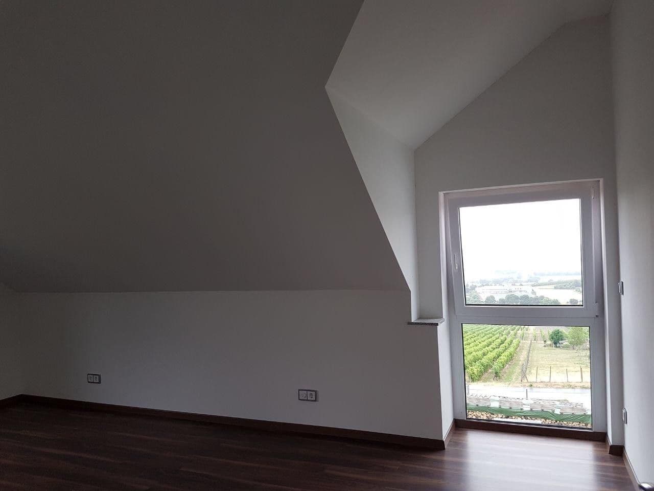 Pronájem domu 219 m², pozemek 300 m², Essenheim, Porýní-Falc Pronájem domu 219 m², pozemek 300 m², Essenheim, Porýní-Falc