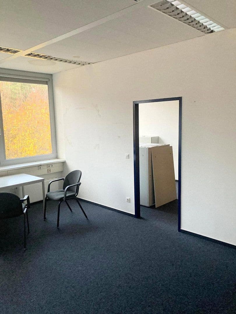 Pronájem kanceláře 37 m², Rövertannen 13, Güstrow, Mecklenburg-Vorpommern Pronájem kanceláře 37 m², Rövertannen 13, Güstrow, Mecklenburg-Vorpommern