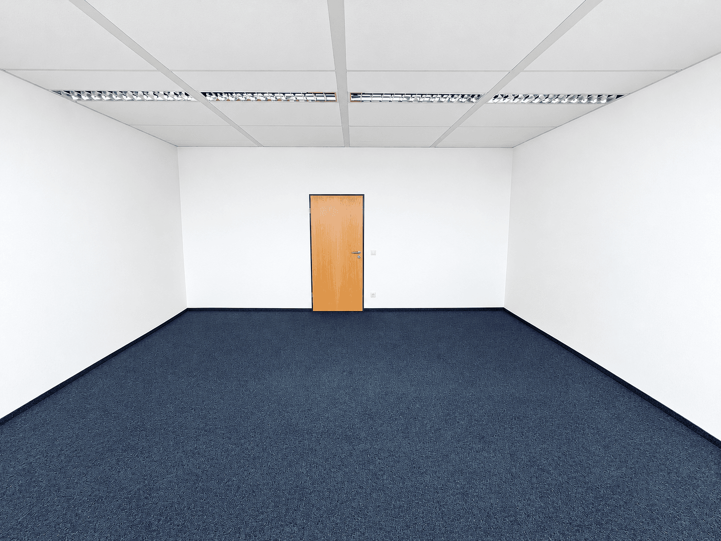 Pronájem kanceláře 37 m², Rövertannen 13, Güstrow, Mecklenburg-Vorpommern Pronájem kanceláře 37 m², Rövertannen 13, Güstrow, Mecklenburg-Vorpommern