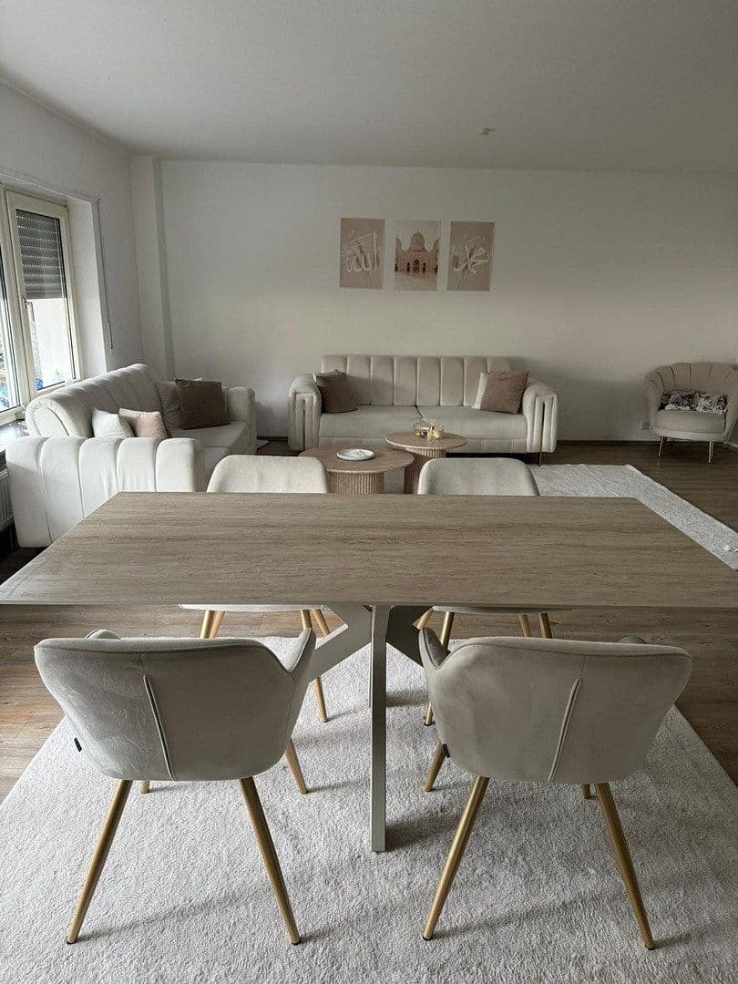Pronájem bytu 4+kk 108 m², Mannheim, Bádensko-Württembersko Pronájem bytu 4+kk 108 m², Mannheim, Bádensko-Württembersko