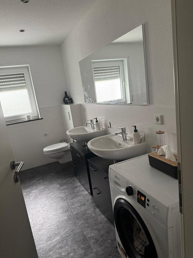 Pronájem bytu 4+kk 108 m², Mannheim, Bádensko-Württembersko Pronájem bytu 4+kk 108 m², Mannheim, Bádensko-Württembersko