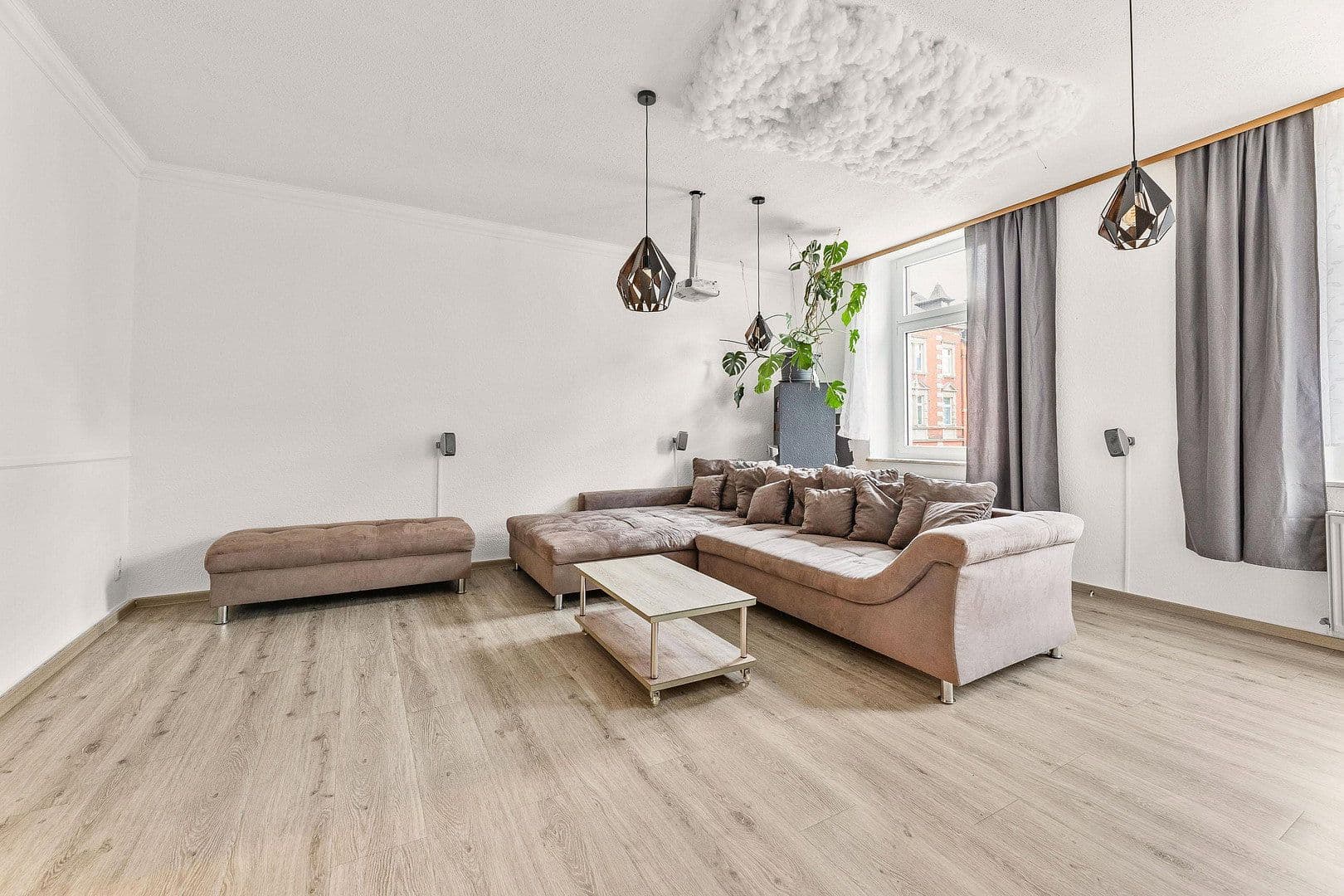 Pronájem bytu 6+1 185 m², Jahnstrasse 1, Hof, Bavorsko Pronájem bytu 6+1 185 m², Jahnstrasse 1, Hof, Bavorsko
