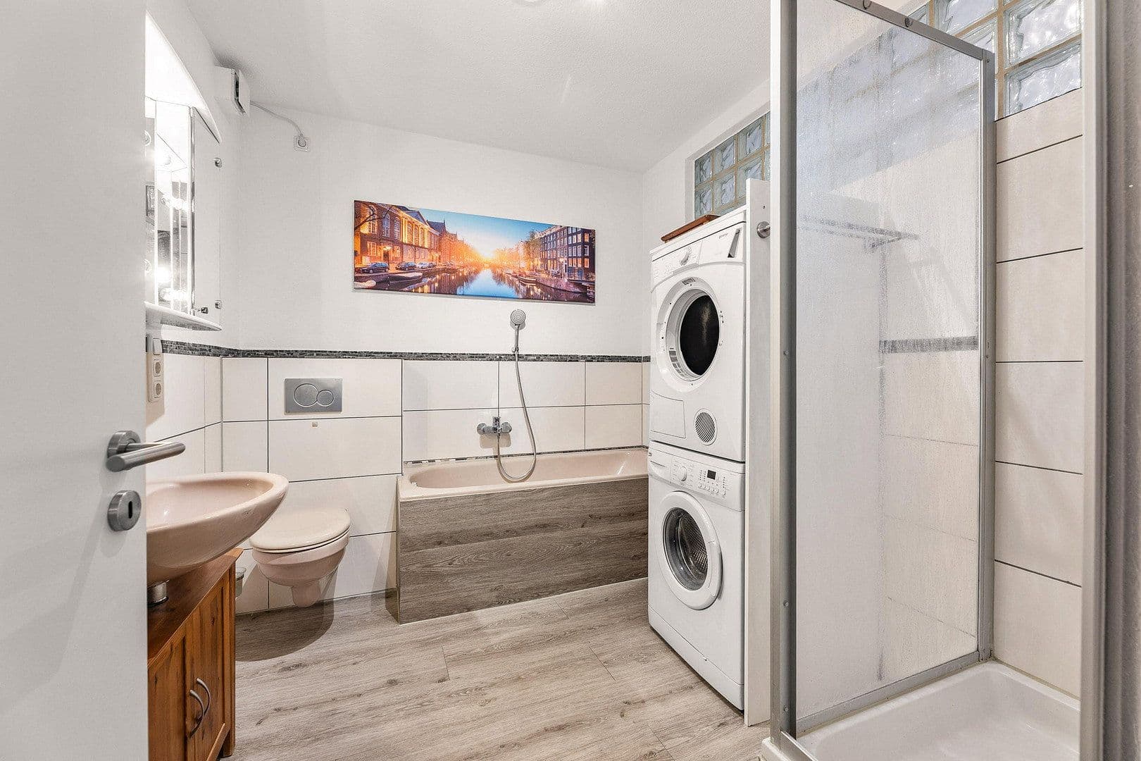 Pronájem bytu 6+1 185 m², Jahnstrasse 1, Hof, Bavorsko Pronájem bytu 6+1 185 m², Jahnstrasse 1, Hof, Bavorsko
