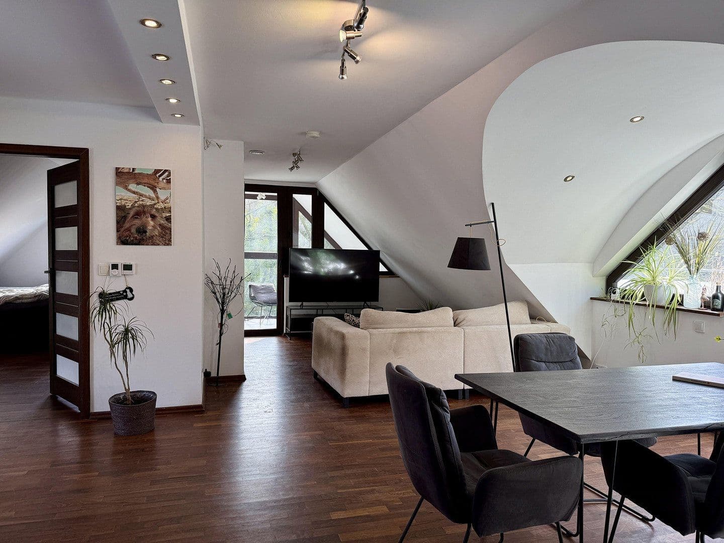 Pronájem bytu 3+1 98 m², Hamburg, Hamburg Pronájem bytu 3+1 98 m², Hamburg, Hamburg