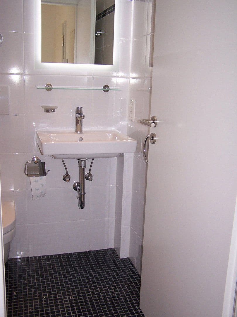Prodej bytu 2+1 50 m², Schleißheimerstr. 182, München, Bavorsko Prodej bytu 2+1 50 m², Schleißheimerstr. 182, München, Bavorsko